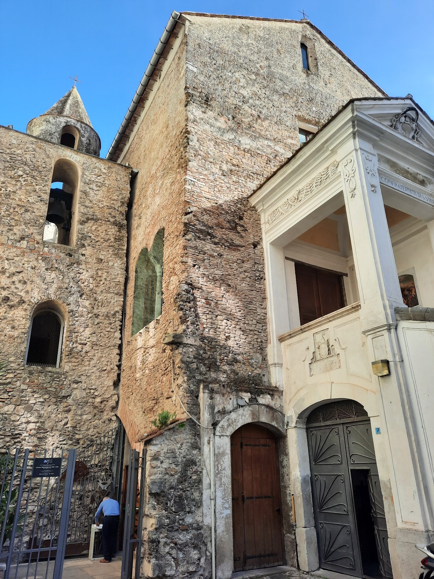 S. Pietro a Corte, Salerno - 02.jpg